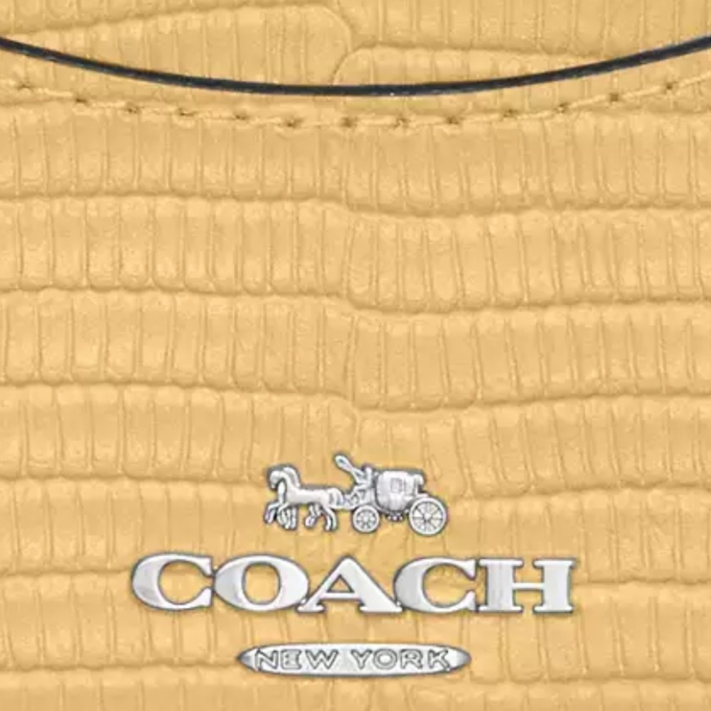 Coach Slim Id Card Case nwt in packaging - Picture 2 of 3